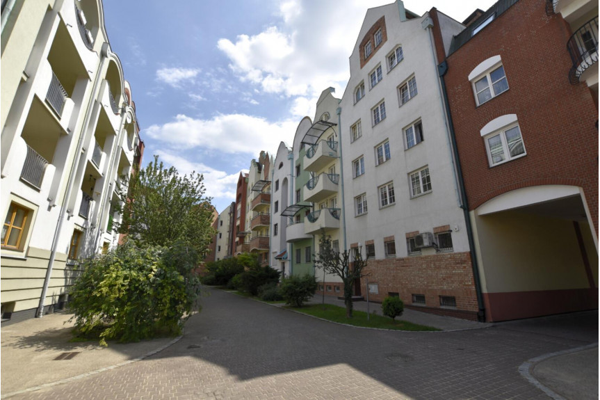 Elbląg, Oferta sprzedaży mieszkania w sercu Starego Miasta w Elblągu przy ulicy Rybackiej